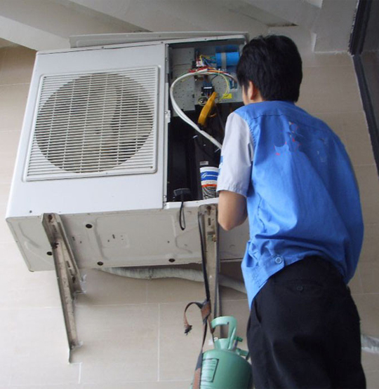 仁布空调开机无反应维修